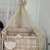 تخت کنار مادر، کاملا نو
