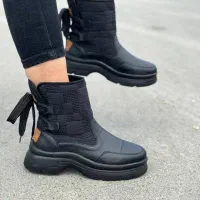 نیم بوت کاپشنی|کیف، کفش، کمربند|شیراز, محراب|دیوار