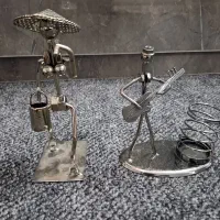 تعدادی مجسمه و دکوری