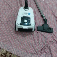جارو برقی بوش در حد نو ۲۶۰۰ وات وناسیونال اکبند