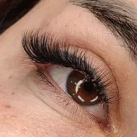 اکستنشن مژه و کاشت هیدن