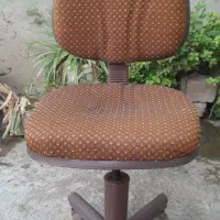 صندلی چرخ دار اداری