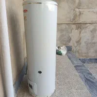 اب گرم کن ایستاده