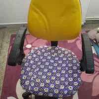 صندلی گردان اداری