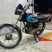 موتور هندا ۱۲۵جیران مزاید|موتورسیکلت|قزوین, |دیوار