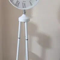 ساعت ایستاده