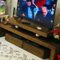 میز تلویزیون و جلو مبلی