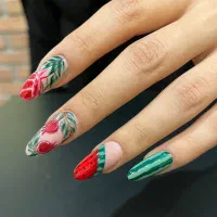آموزش تخصصی طراحی و ناخن استخدام هنرجو