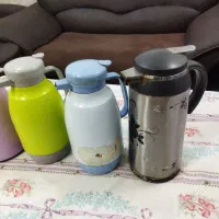 فلاکس ۲ لیتری با رنگ هایی که در تصویر موجود است