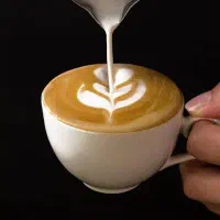 باریستا من حداقل حقوق ۱۸ به بالا