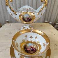 دکوری ظروف گل برجسته چینی ویترینی جهیزیه|صنایع دستی و سایر لوازم تزئینی|اصفهان, شیخ اشراق|دیوار