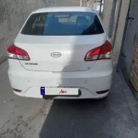 ام وی ام. ۹۳.۳۱۵ صندوق دارنیوبدون رنگ