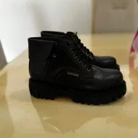 بوت سایز ۴۰ نو|کیف، کفش، کمربند|کیش, |دیوار