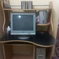 میز کامپیوتر تمیز