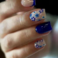 کاشت ناخن تخفیف ویژه