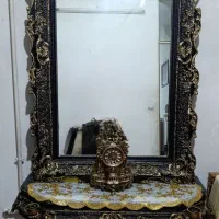 میز و آینه