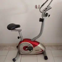 دوچرخه ثابت ورزشی