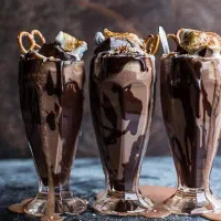 واگذاری مغازه آبمیوه بستنی برند با دخل عالی