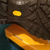 کفش کوهنوردی اصل دو جفت شماره 42و 43|کوهنوردی و کمپینگ|دهدشت, |دیوار