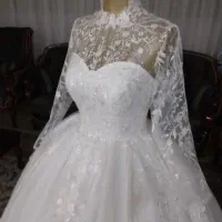 لباس عروس در حد نو