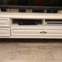 میز تلویزیون در حد نو