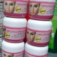کرم فلورا