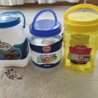 تعدادی دبه دوکیلویی تمیز و سالم دونه ای ۲۰تومن