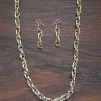 گردنبند و گوشواره ی رنگ ثابت