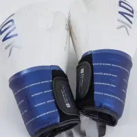 دستکش بوکس در حد نو