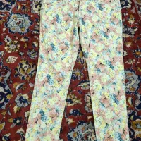 فروش شلوار و صندل