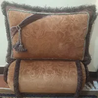 پشتی و بالشت