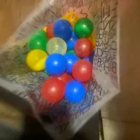 تعداد زیادی توپ بازی