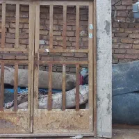 در پارکینگ سالم وتمیز قیمت خوب دولت بازشو