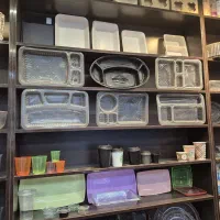 به یک کمک فروشنده خانم نیازمندیم