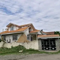 ویلا-نزدیک-شهر-227متر-زمین-سند-تکبرگ