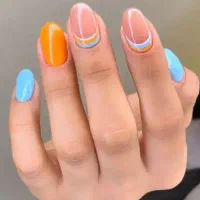 دستیار ناخن کار