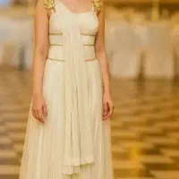 تعدادی لباس