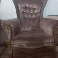 دو دست مبل سلطنتی با پارچه ی مخمل وجنس چوب راش|مبلمان خانگی و میز عسلی|اصفهان, خواجو|دیوار