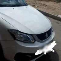 یک دستگاه خودرو ساینا