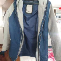 تعدادی لباس در حد نو و ترکیه هستبه قیمت مناسب