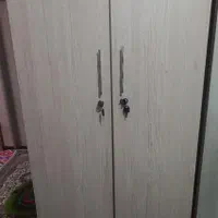 کمد لباس، تخت ۲نفره،دراور،آینه،۲تا پاتختی کتابخونه