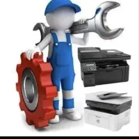 منشی آشنا به اینترنت و کامپیوتر