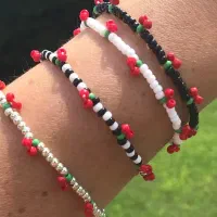 گردنبند و دستبند دستساز