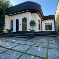استخرداری-که-از-نزدیک-ببینی-فقط-عاشقش-میشی-فشتکه