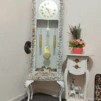 ست ساعت ایستاده ومیز تلفن