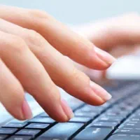 خانم مسلط به کامپیوتر نیازمندیم