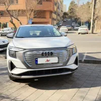 آئودی Q5 e-tron بسیار نو و خوش رخ