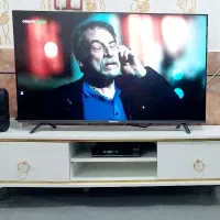 میز تلویزیون کاملا تمیز