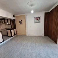 70مترروبه-نماتخلیه-فول-نورگیر-2خواب-تاجداری-گلشهر