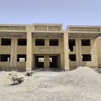 حدود 1000متر سیمانکاری بدنه مدرسه دو طبقه